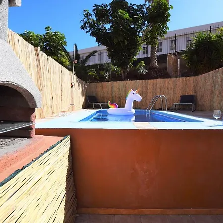 Private Pool With Bbq In Front Of The Beach Апартаменты Эль-Росарио